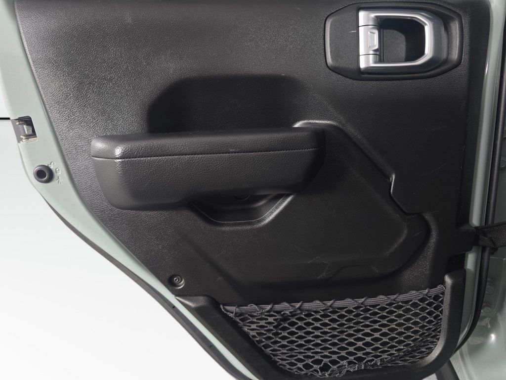 Used 2023 Jeep Wrangler Unlimited AWD/4WD image 21
