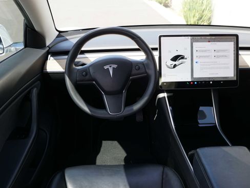 Used 2020 Tesla Model 3 Long Range image 41