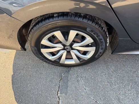 Used 2023 Honda Civic LX image 34