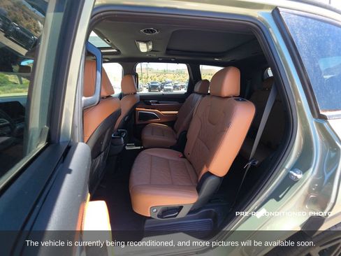 Used 2025 Kia Telluride SX X-Line AWD/4WD image 12