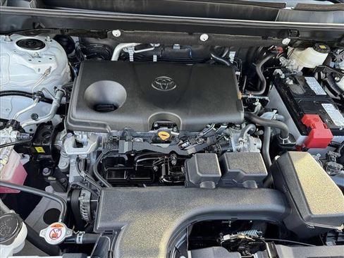 Used 2024 Toyota RAV4 LE AWD/4WD image 21