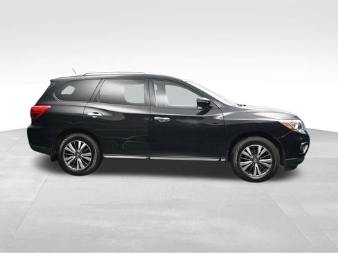 Used 2017 Nissan Pathfinder S AWD/4WD image 6