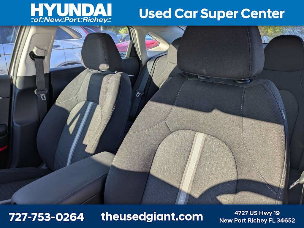 Used 2025 Hyundai Sonata SE FWD image 3