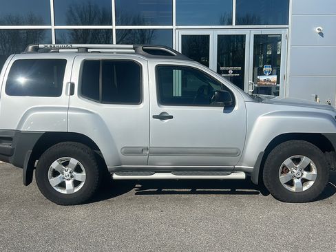 Used 2012 Nissan Xterra S image 3