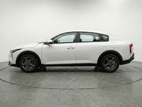 Used 2025 Kia K4 FWD image 5