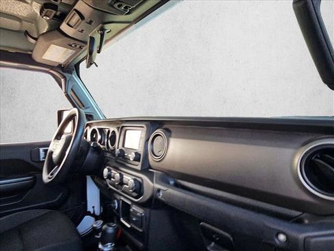 Used 2021 Jeep Gladiator Sport w/ Trailer Tow Package image 23