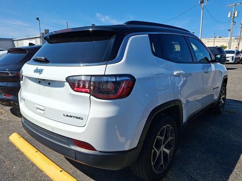 Used 2024 Jeep Compass Limited AWD/4WD image 4