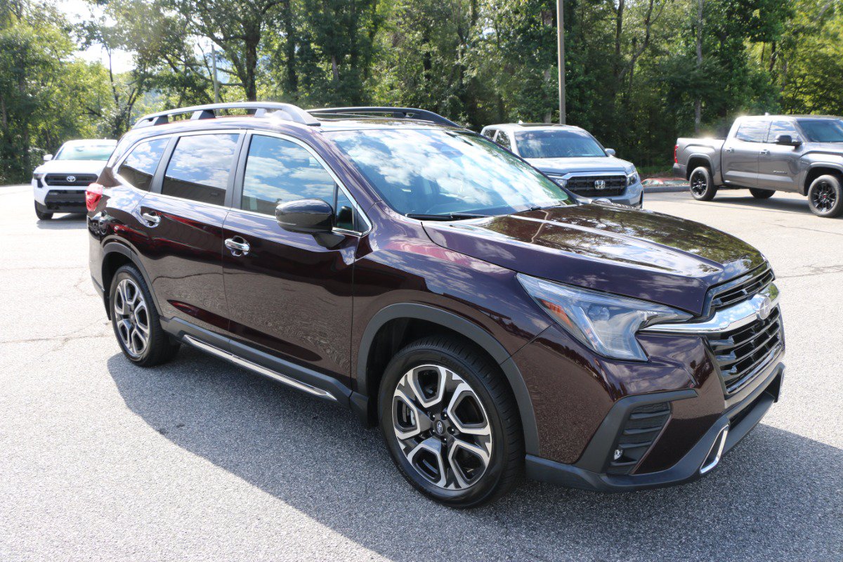 Used 2024 Subaru Ascent Touring AWD/4WD image 10