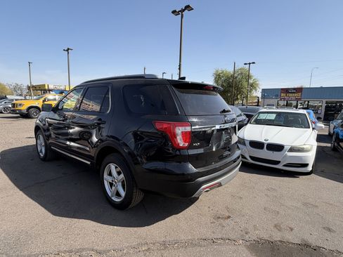 Used 2016 Ford Explorer XLT w/ Equipment Group 202A AWD/4WD image 4
