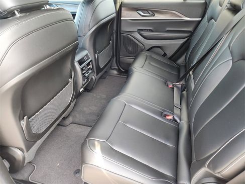 New 2025 Jeep Grand Cherokee Limited image 20