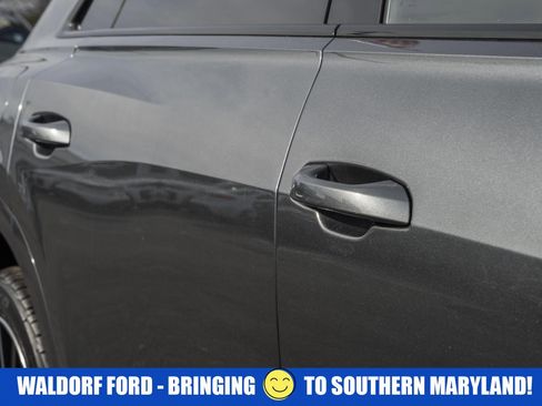 Used 2021 Audi Q8 Prestige w/ Prestige Package image 19