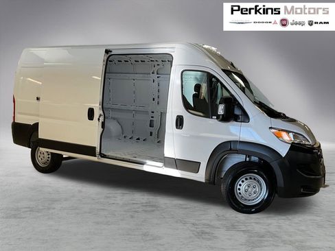 New 2026 RAM ProMaster 2500 w/ Convenience Group image 1