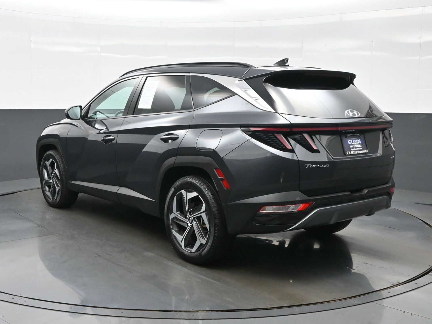 Certified 2024 Hyundai Tucson Limited AWD/4WD image 4