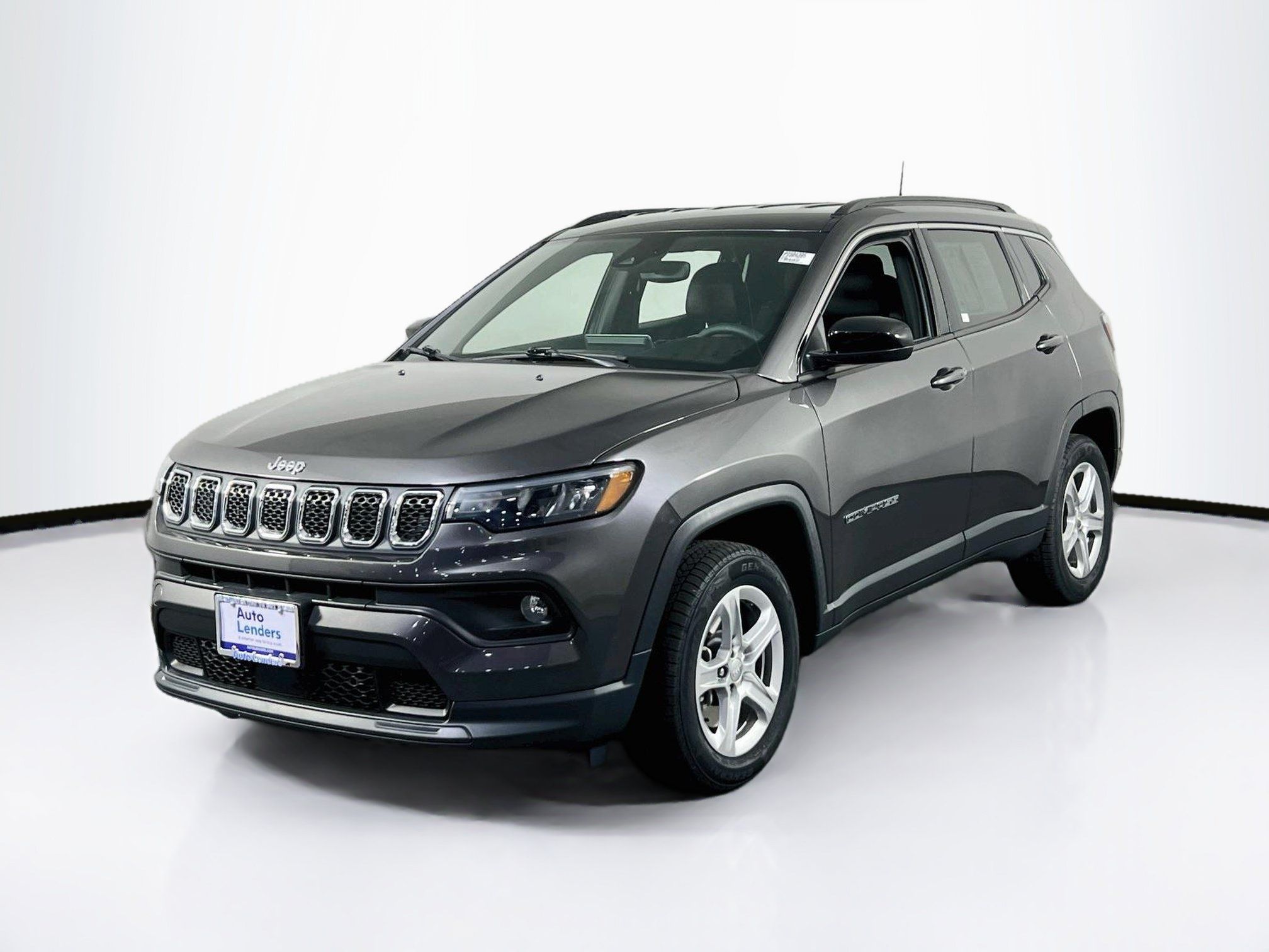 Used 2023 Jeep Compass Latitude AWD/4WD image 1