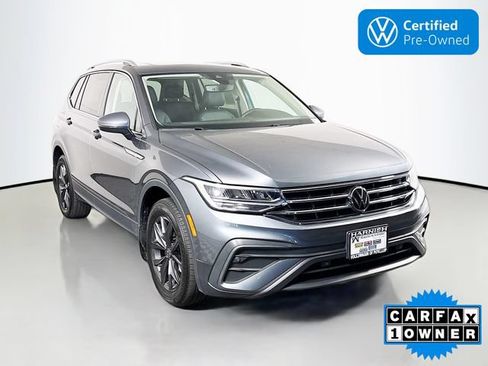 Used 2023 Volkswagen Tiguan SE w/ Panoramic Sunroof Package AWD/4WD image 1