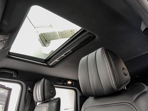 Used 2019 Mercedes-Benz G 550 image 7