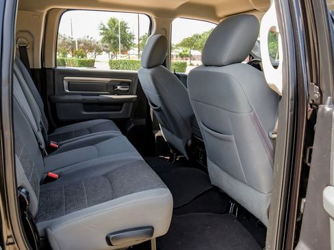 Used 2016 RAM 2500 Lone Star w/ Black Appearance Group image 30