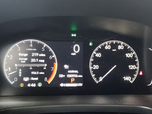 Used 2025 Honda Pilot EX-L image 13