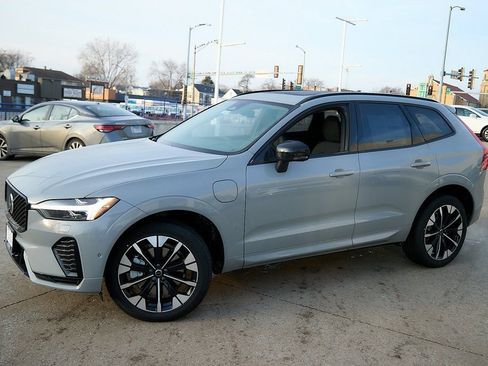 New 2026 Volvo XC60 T8 Plus w/ Protection Package Premier image 3