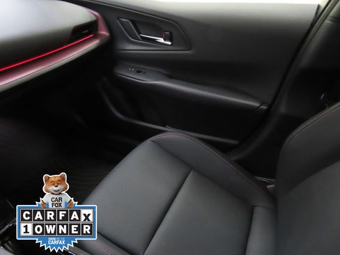 Used 2025 Toyota Prius Plug-In Hybrid image 19