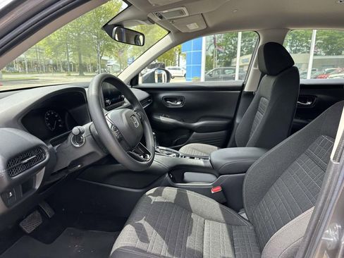 Certified 2023 Honda HR-V LX image 12