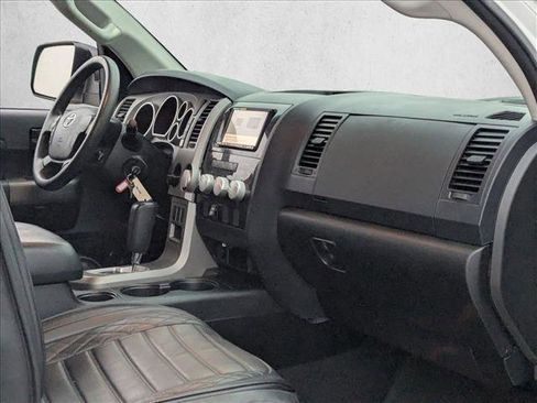 Used 2013 Toyota Tundra image 20