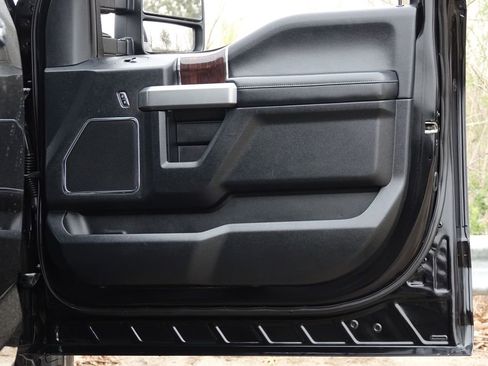 Used 2017 Ford F250 Platinum w/ Platinum Ultimate Package image 36