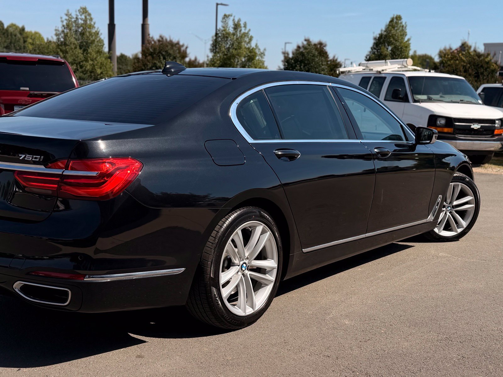 Used 2018 BMW 750i xDrive AWD/4WD image 14