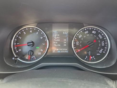 Used 2022 Toyota RAV4 XLE w/ Convenience Package FWD image 30