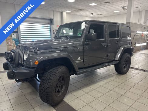Used 2017 Jeep Wrangler Unlimited Sahara w/ Connectivity Group image 2