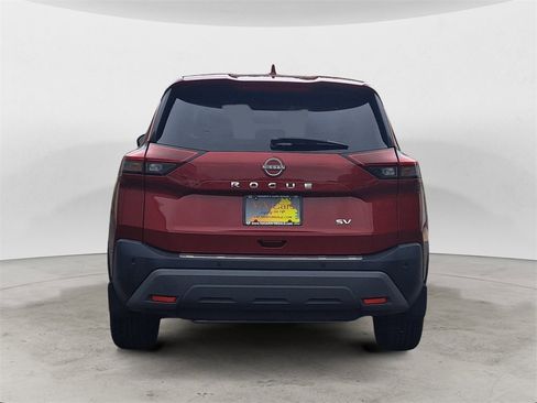 Used 2023 Nissan Rogue SV image 4