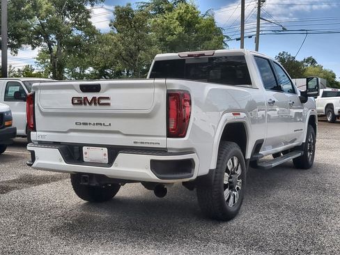 Used 2022 GMC Sierra 2500 Denali w/ Denali Ultimate Package AWD/4WD image 8