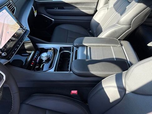 New 2026 Jeep Grand Wagoneer Limited AWD/4WD image 21