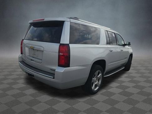 Used 2018 Chevrolet Suburban Premier AWD/4WD image 2
