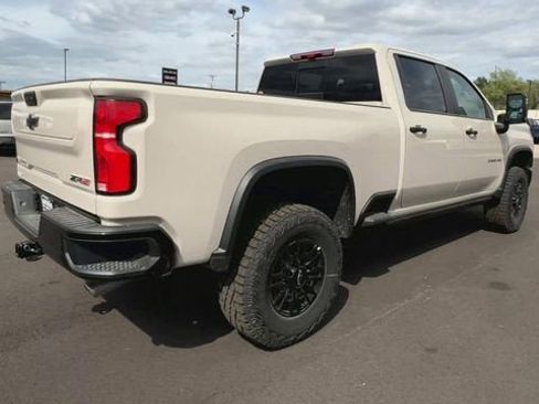 New 2026 Chevrolet Silverado 2500 ZR2 AWD/4WD image 8