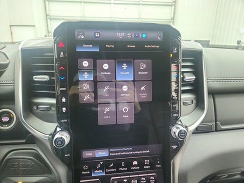 New 2026 RAM 2500 Laramie AWD/4WD image 23