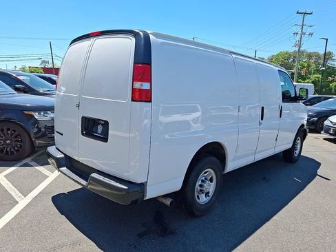 Used 2021 Chevrolet Express 2500 RWD image 9