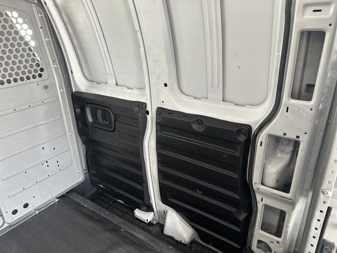 Used 2019 Chevrolet Express 3500 w/ Driver Convenience Package RWD image 28
