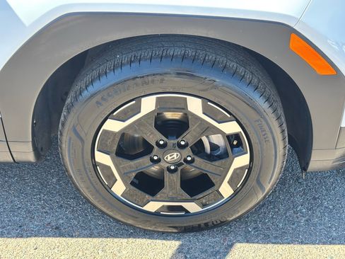 Used 2025 Hyundai Santa Fe SEL image 8