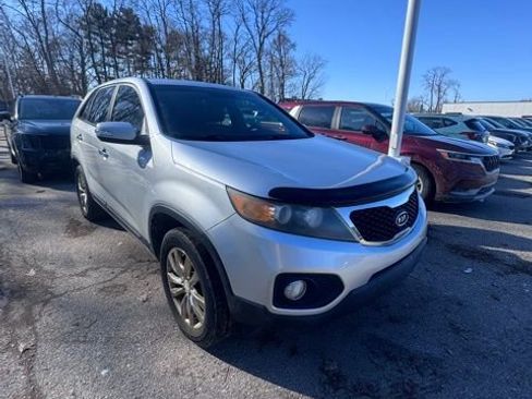 Used 2011 Kia Sorento EX w/ Limited Pkg image 2
