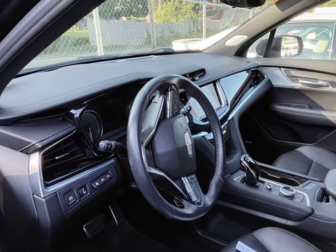 Used 2024 Cadillac XT6 Sport w/ Technology Package AWD/4WD image 8