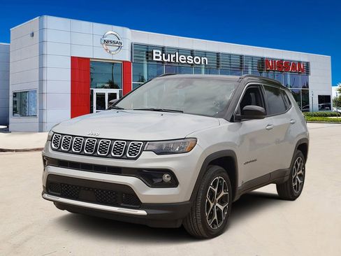 Used 2025 Jeep Compass Limited AWD/4WD image 1