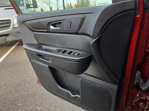 Used 2017 Chevrolet Traverse LT w/ Style and Technology Package image 20