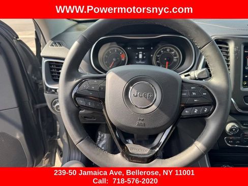 Used 2023 Jeep Cherokee Altitude Lux AWD/4WD image 29