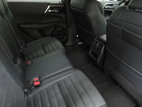 New 2026 Mitsubishi Outlander SE image 22