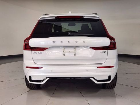 New 2026 Volvo XC60 B5 Plus w/ Protection Package Premier AWD/4WD image 10