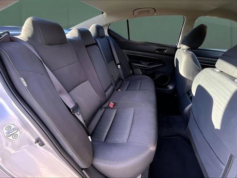 Used 2025 Nissan Altima 2.5 SV image 24