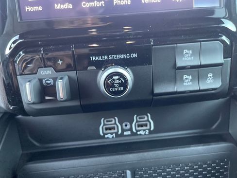 Used 2025 RAM 1500 Big Horn image 24