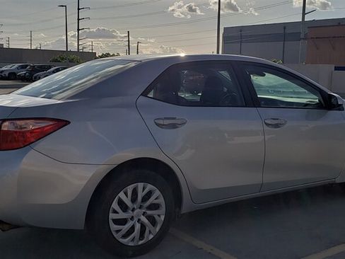 Used 2018 Toyota Corolla FWD image 6