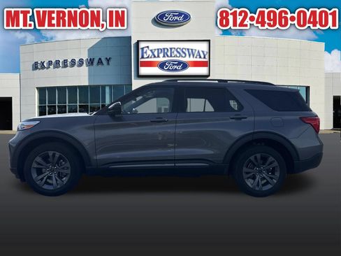 Used 2023 Ford Explorer XLT w/ Equipment Group 202A AWD/4WD image 15